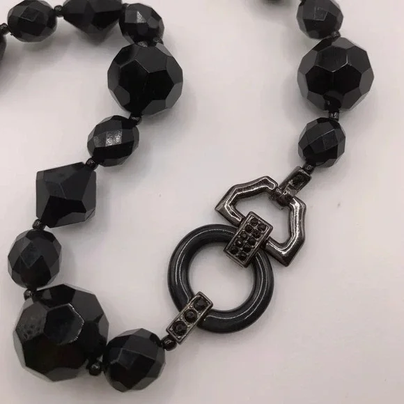 #66 Black faceted glass beads chunky  necklace 18” - Picture 5 of 6